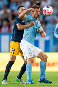 Salzburgs Christoph Leitgeb och Malmö FFs Markus Rosenberg