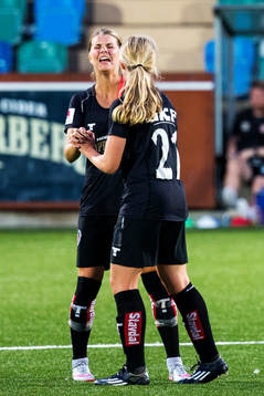 Göteborgs Andrine Hegerberg, Rebecka Blomqvist jublar
