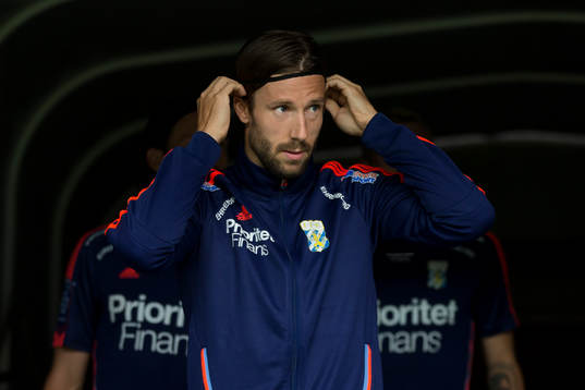 IFK Göteborgslagkapten Mattias Bjärsmyr på väg in till