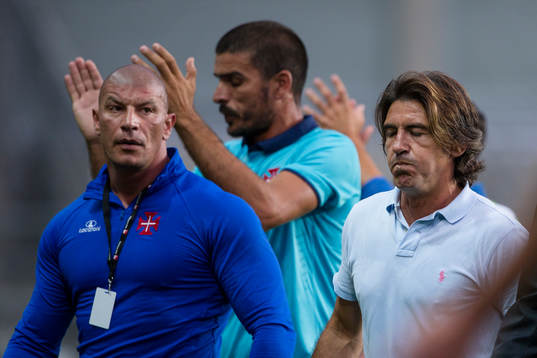 Belenenses tränare Ricardo Sá Pinto lämnar planen