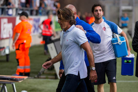 Belenenses tränare Ricardo Sá Pinto lämnar planen