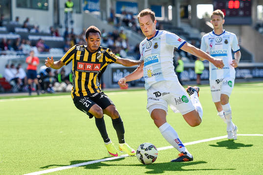 Häckens Nasiru Mohammed och Gefles Jens Portin