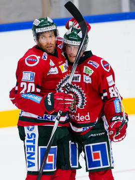 Frölundas Joel Lundqvist jublar och kramar om Andreas