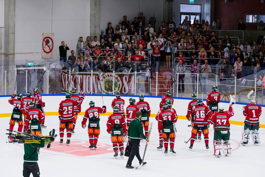 Frölunda tackar sin tillresta klack