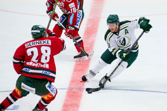 Färjestads Linus Persson mot Frölundas Johan Sundström
