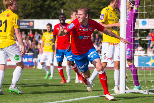 Helsingborgs Darijan Bojanic jublar