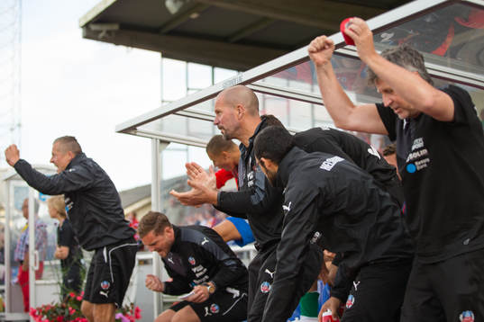 Helsingborgs ledare och spelare jublar