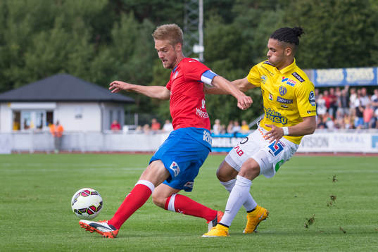 Helsingborgs Johan Mårtensson och Falkenbergs Aleksander