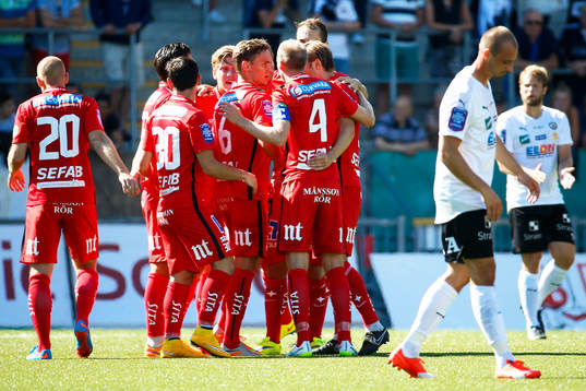 Norrköpings Arnor Ingvi Traustason jublar