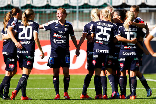 Linköpings Stina Blackstenius jublar