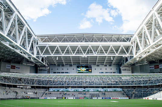Öppet tak inne på Tele2 arena före fotbollsmatchen i