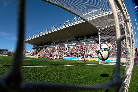 Linköpings Vera Diatel har gjort mål 2-0