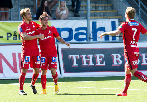 Norrköpings Christoffer Nyman firar sitt mål 0-2