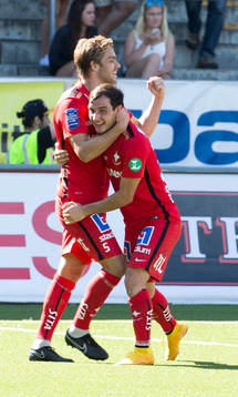 Norrköpings Christoffer Nyman firar sitt mål 0-2