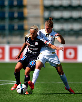 Linköpings Pernille Harder och Rosengårds Emma Berglund