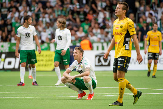 Hammarbys Birkir Már Saevarsson deppar