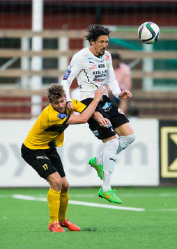 Mjällbys Daniel Ivanovski flyger in i Frej Täbys