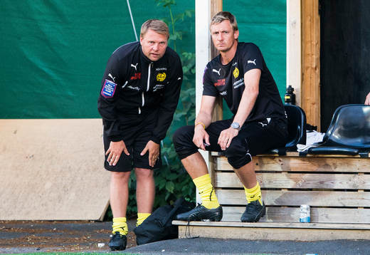 Mjällbys assisterande tränare Jonas Andersson och