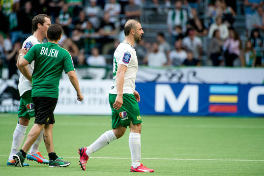 Hammarbys Kennedy Bakircioglu deppar när han lämnar planen