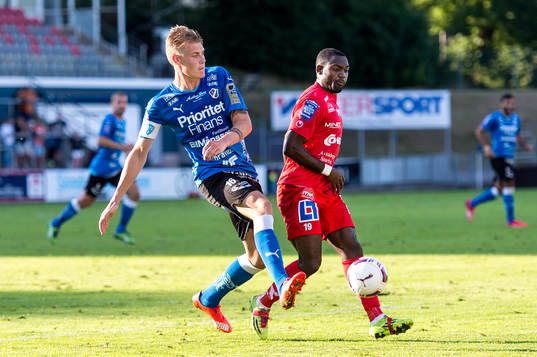 Halmstads Eric Smith och Åtvidabergs John Owoeri