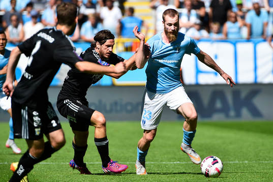 Malmö FFs Jo Inge Berget och IFK Göteborgs Gustav Svensson