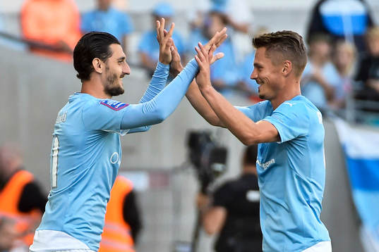 Malmö FFs Agon Mehmeti byter av Markus Rosenberg