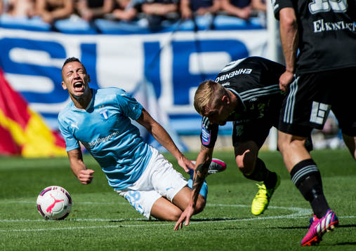 Malmö FFs Nikola Djurjic åker på en smäll
