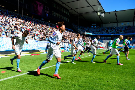 Malmö FFs Nikola Djurjic, och Tobias Sana värmer upp