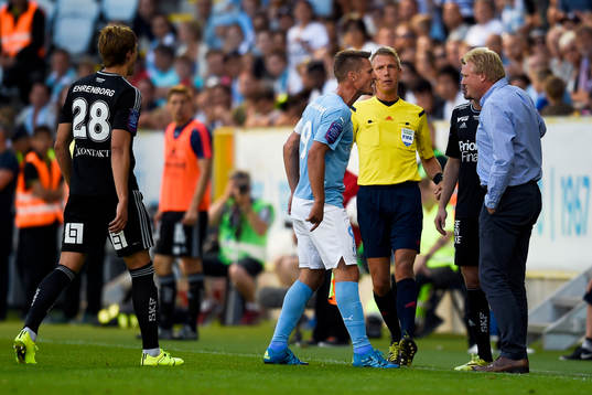 Malmö FFs Markus Rosenberg är irriterad på IFK