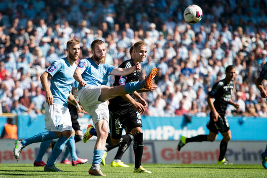 Malmö FFs Jo Inge Berget rensar undan ur eget