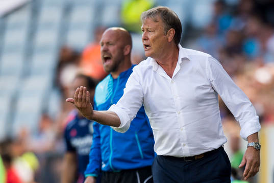 Malmö FFs tränare Åge Hareide och i bakgrunden