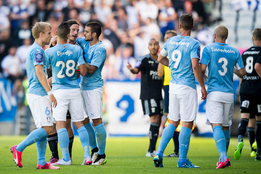 Irriterat mellan IFK Göteborgs Gustav Svensson och Malmö