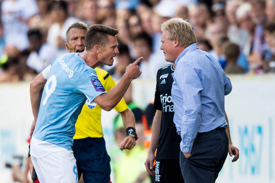 Malmö FFs Markus Rosenberg i het ordväxling med IFK