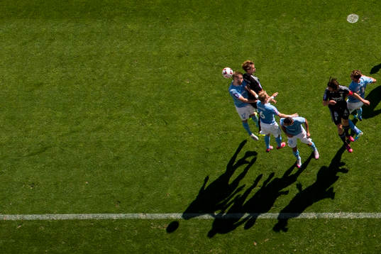 Nickduell mellan Rasmus Bengtsson, Oscar Lewicki och IFK