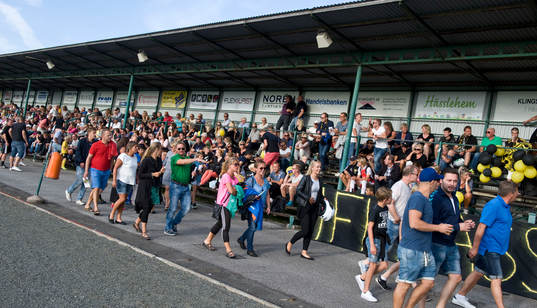 Publiken fuller på på Österås