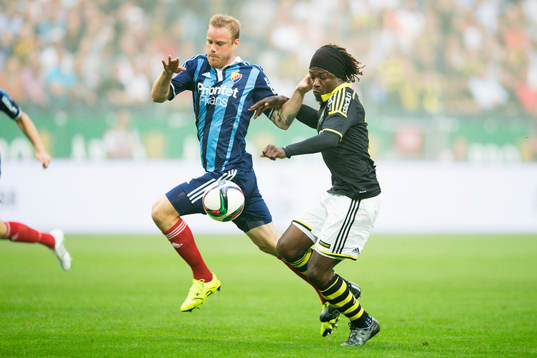 s Mohamed Bangura och Djurgårdens Fredrik Stenman