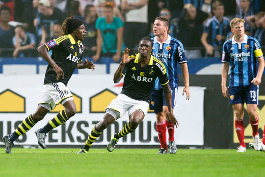 s Mohamed Bangura jublar