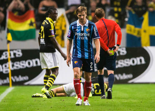 Djurgårdens Jesper Arvidsson tvingas lämna planen