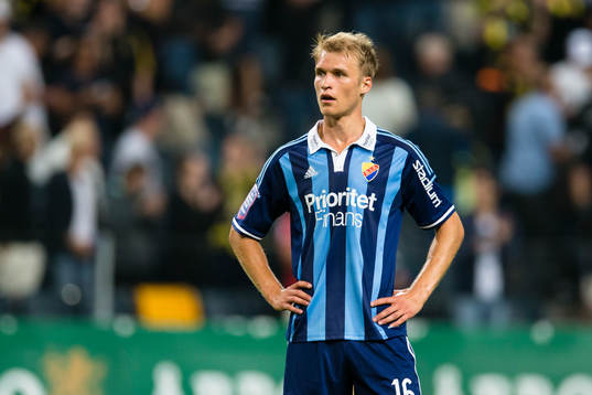 Djurgårdens Sebastian Andersson ser deppig ut