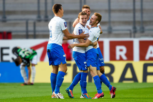 Värnamos Tobias Englund jublar