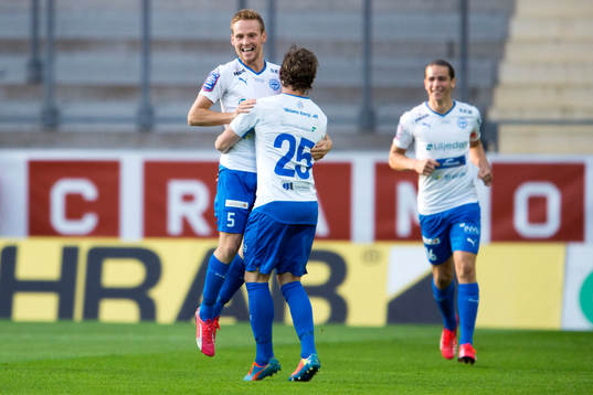 Värnamos Tobias Englund jublar