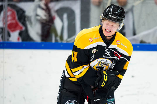 Panterns Mads Larsen har ont