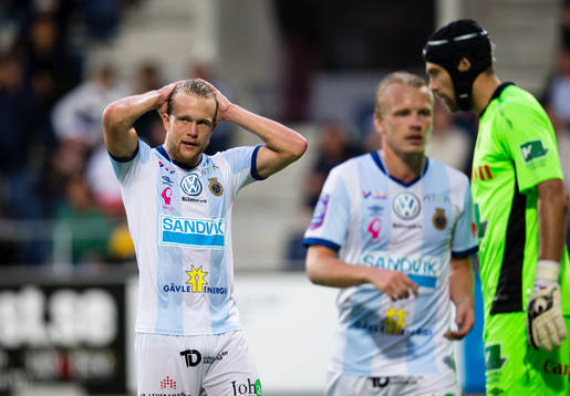 Gefles Anders Bååth-Sjöblom tar sig för pannan