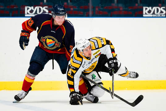Djurgårdens Linus Hultström och Skellefteås Andrew Calof
