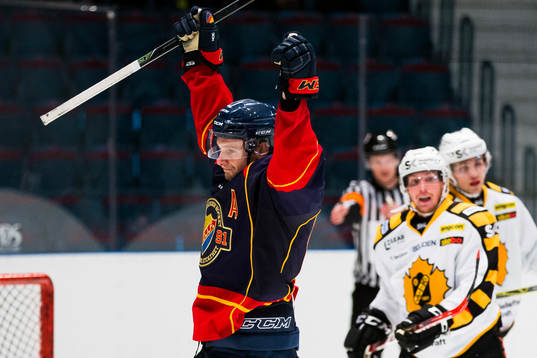 Djurgårdens Alexander Fällström jublar