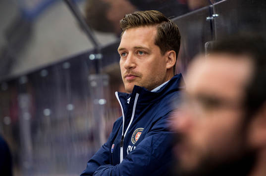 Växjös tränare Sam Hallam