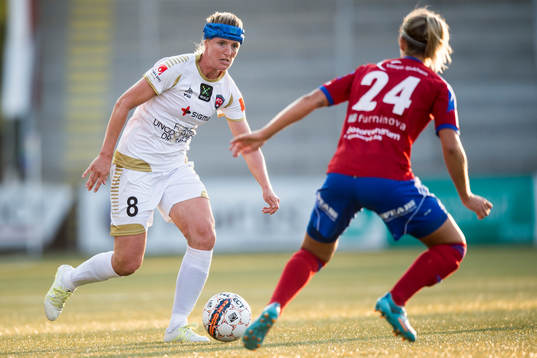 Rosengårds Kirsten Van De Ven och Vittsjös Kirsty Yallop