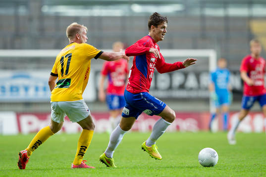 Örgrytes Stellan Carlsson före Lunds Kristoffer Jeppson