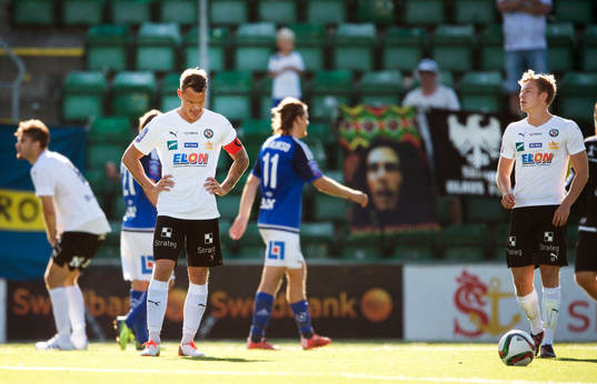 Örebros Robert Åhman Persson deppar