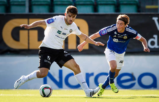 Örebros Astrit Ajdarevic och Sundsvalls Dennis Olsson